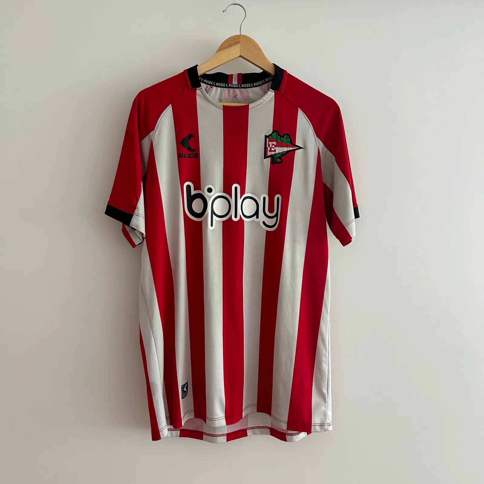 Camiseta Estudiantes de la Plata Ruge Titular — foto 1